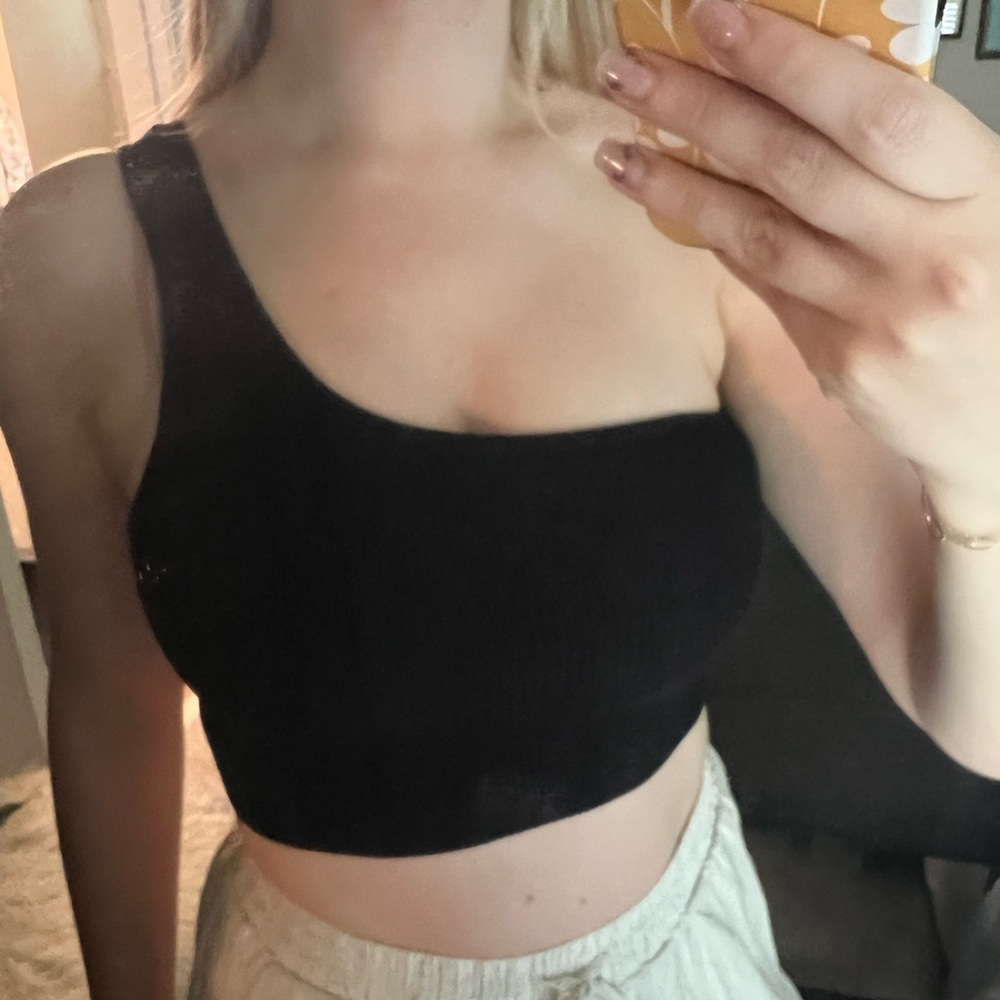 Babaton Black One-Shoulder Tank Top